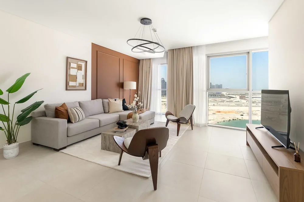 Silkhaus Large 3BR Maid Room in Radiant Viewz