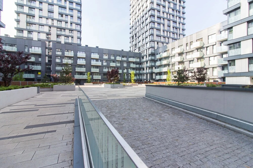 New Modern Apartment with Zizkov Parking