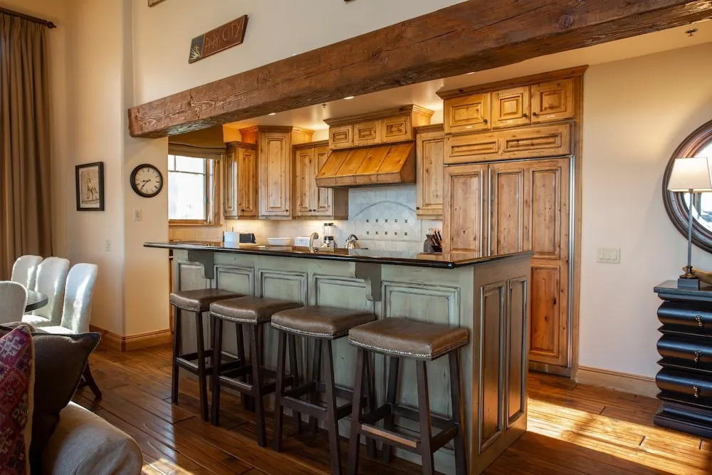 Grand Lodge - Penthouse #406 - Ski-in/out 5 Bedroom Condo