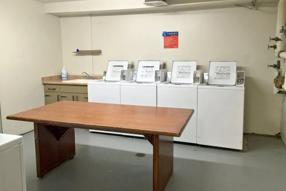 36SLL - Convenient - Economical - Kitchen - Sleeps 6
