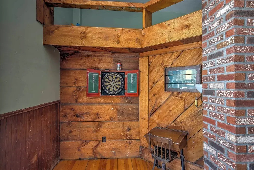 East Burke Home on Kingdom Trails: Near Ski Resort