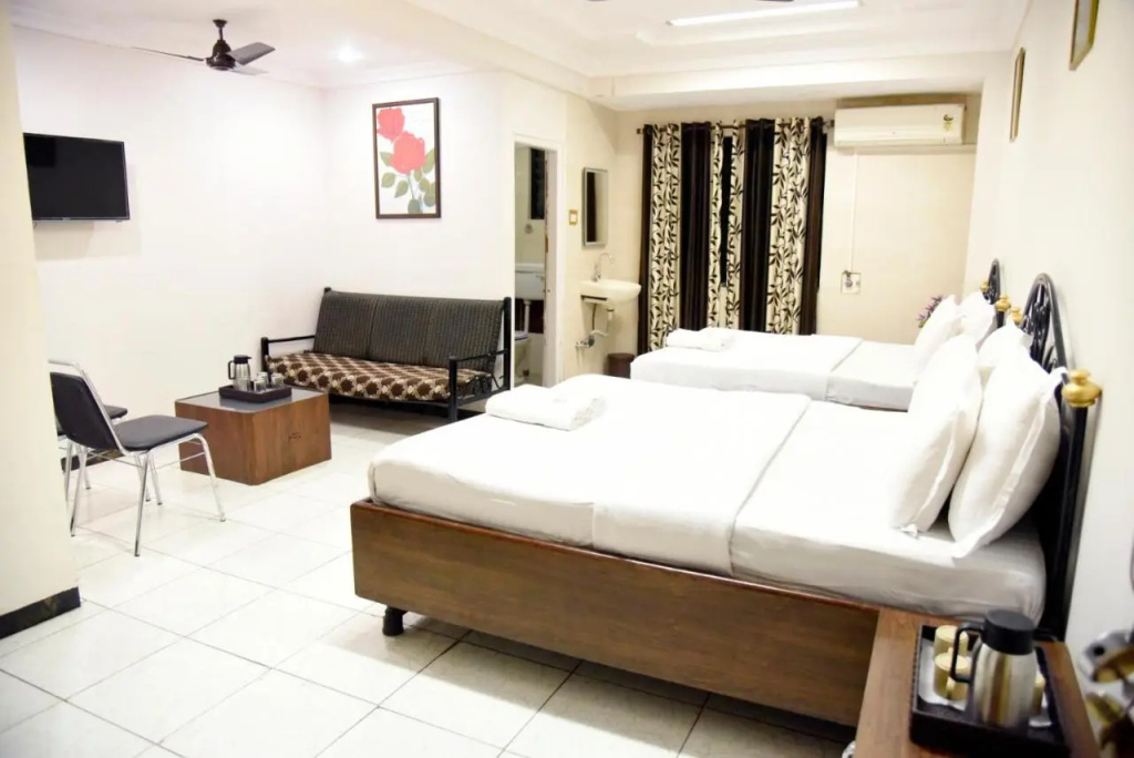 Hotel Sai Yatri