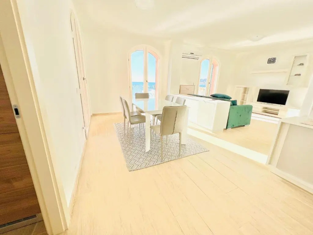 Suite Luxury Le Palme 2 - Sanremo fronte mare