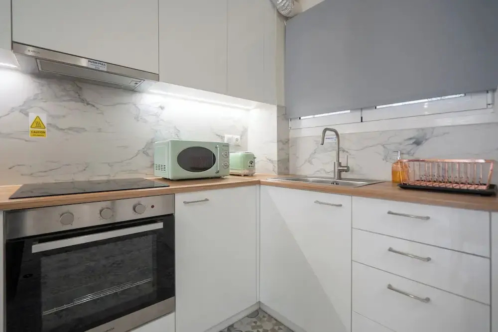 Luxury Comfort in Pagrati - 5 min to Varnava Square