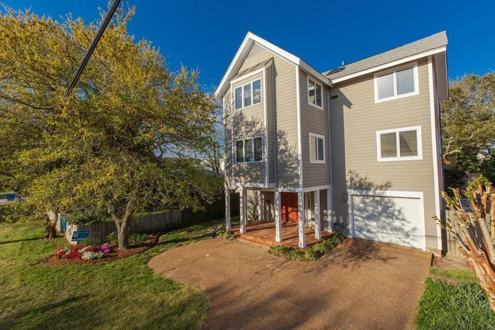 8707 Atlantic Ave Home 5 Bedrooms 4 Bathrooms Home