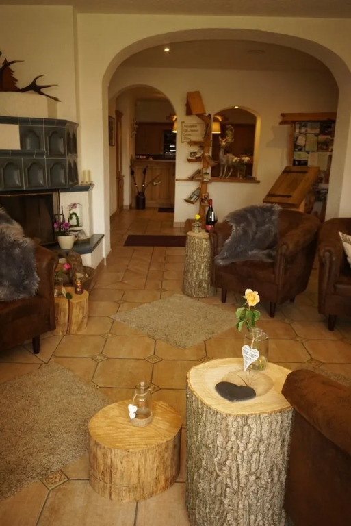 waldhotel AUSZEIT mit Restaurant & Café