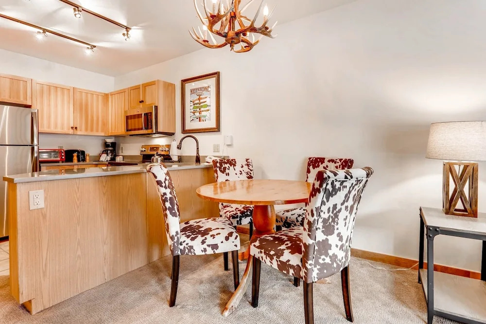 135 Dercum Dr - 1 Br Condo