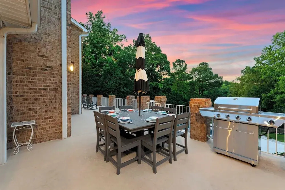 Shoreway Cove by Avantstay Waterfront, Pool, Dock