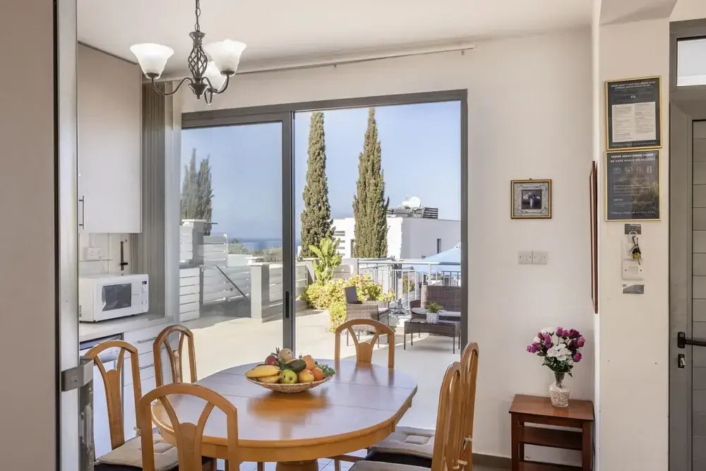 Lenias Sea View Villa