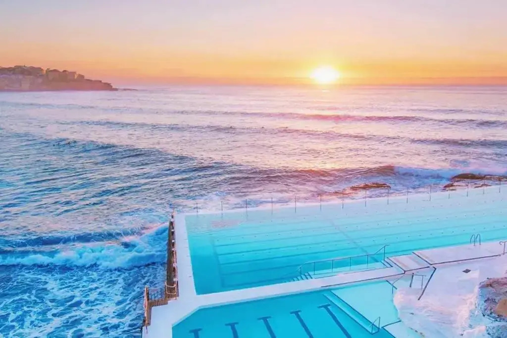 Bondi Cloud Surf House at Sydney Dreams Serviced Apartments