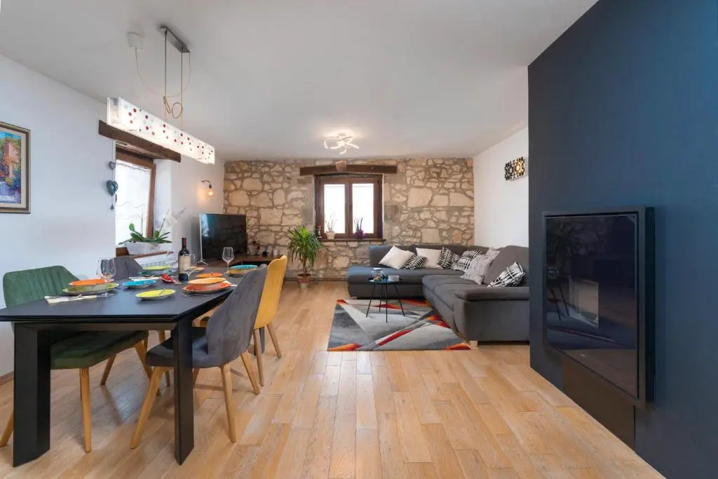 Luxury 3 Bedroom Apartment