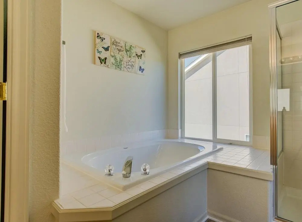 5BR Theatre & Arcade AF Academy Trails, W/hot Tub!