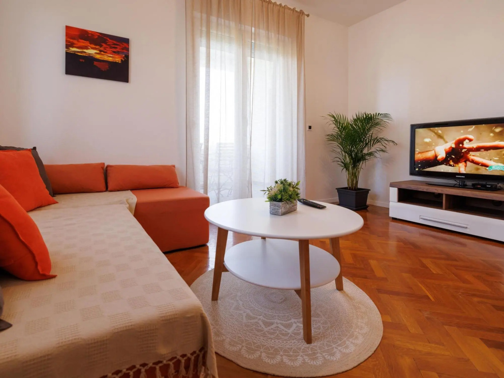 Spacious home with private terrace,200 m distant from the sea