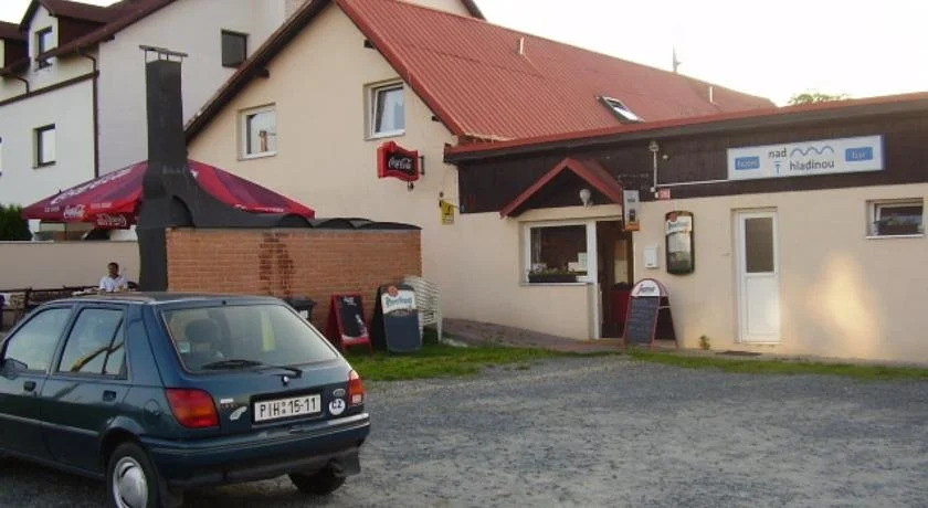 Hotel Nad hladinou