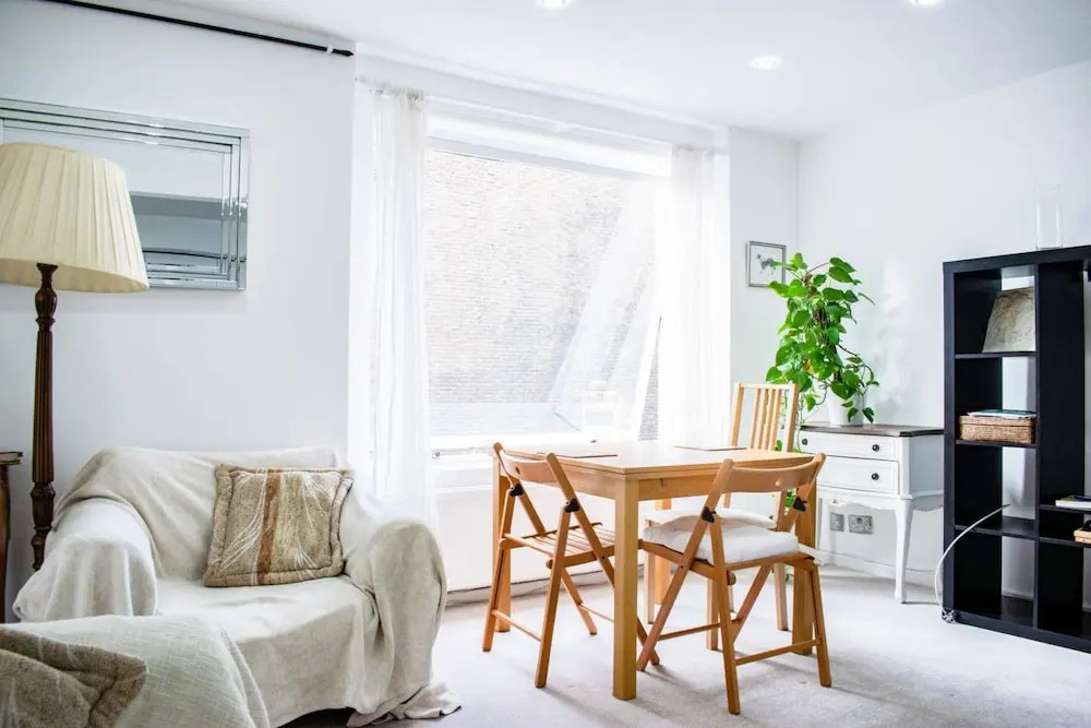 Bright & Cosy 2 Bed Apartment in Notting Hill