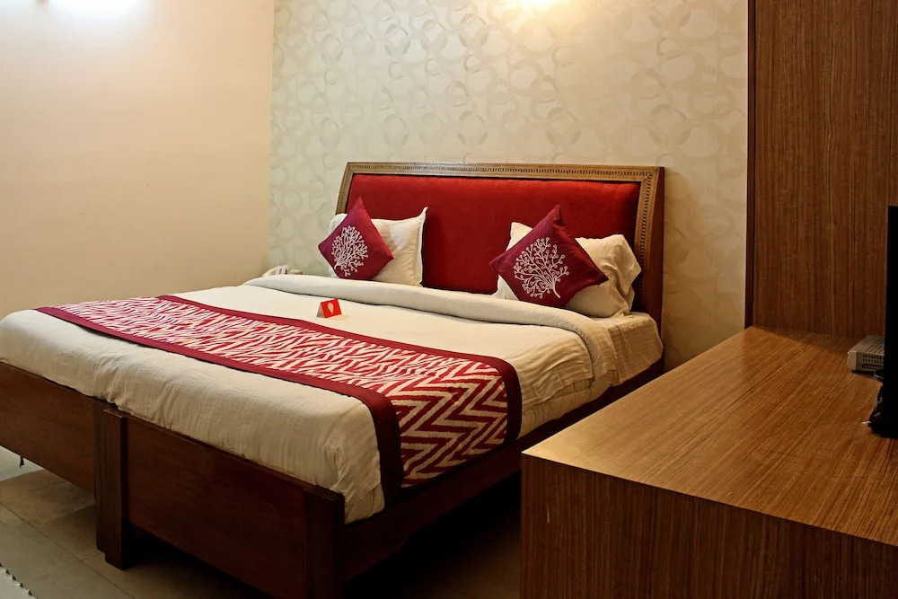 Fabhotel Sunrise Villa