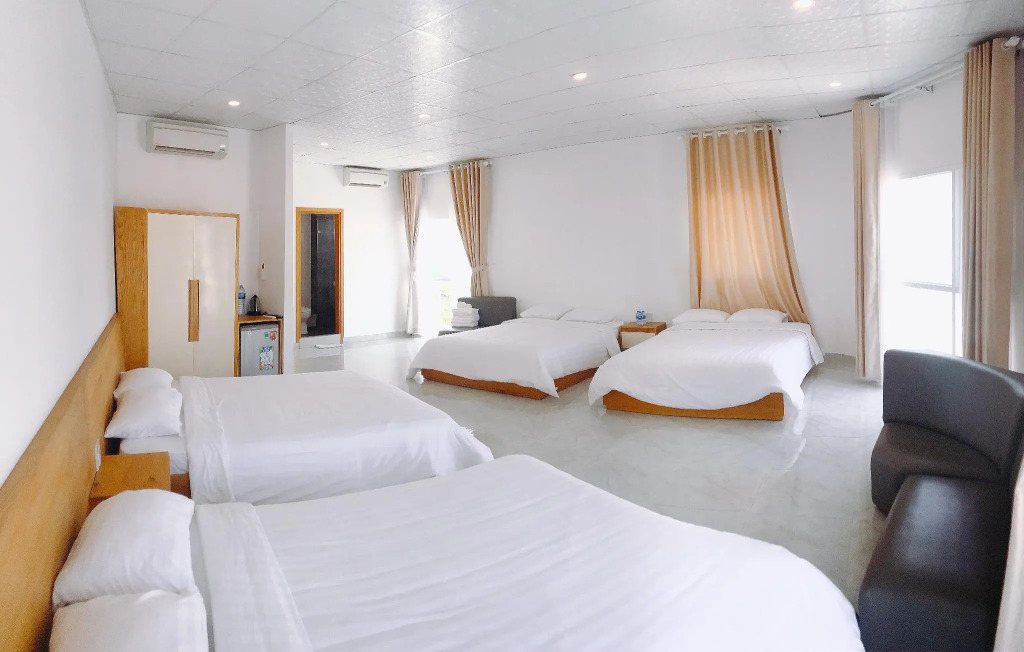 Sailing Hotel