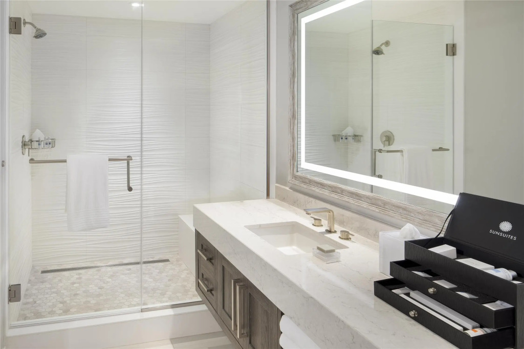 Sunsuites Villas At Sunseeker Resort, Curio By Hilton