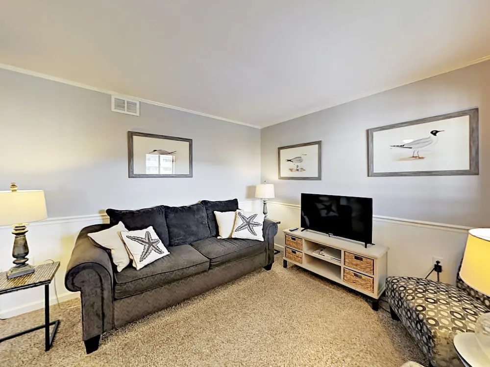 William Hilton #4305 - 2 Br Condo