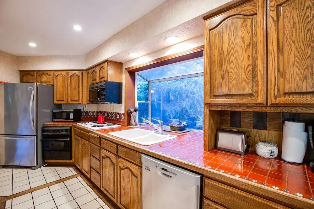 13SL - Hot Tub - Pets OK - WiFi - Sleeps 8