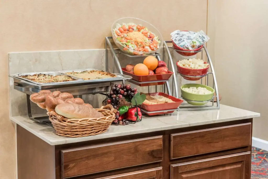 Value Suites Extended Stay - St Louis