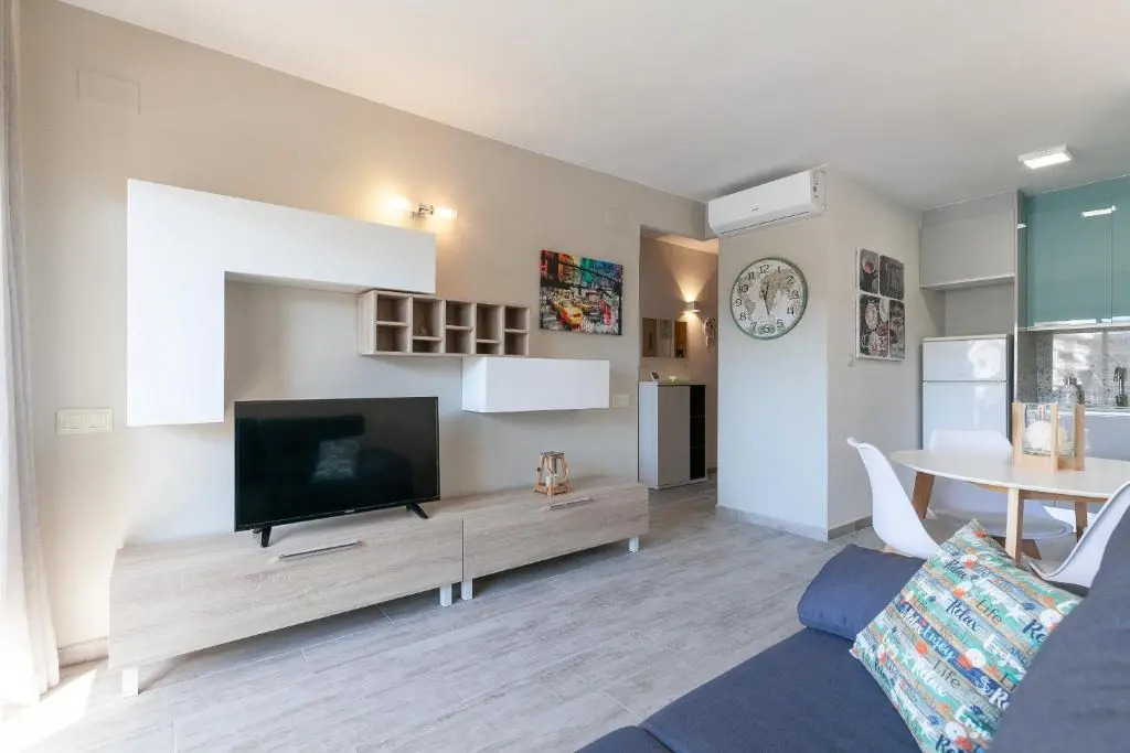 Aquamarina Apartments