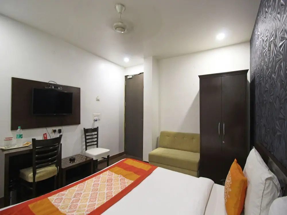 Capital O 6772 Hotel Mukund
