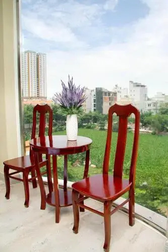 Long Son Hotel