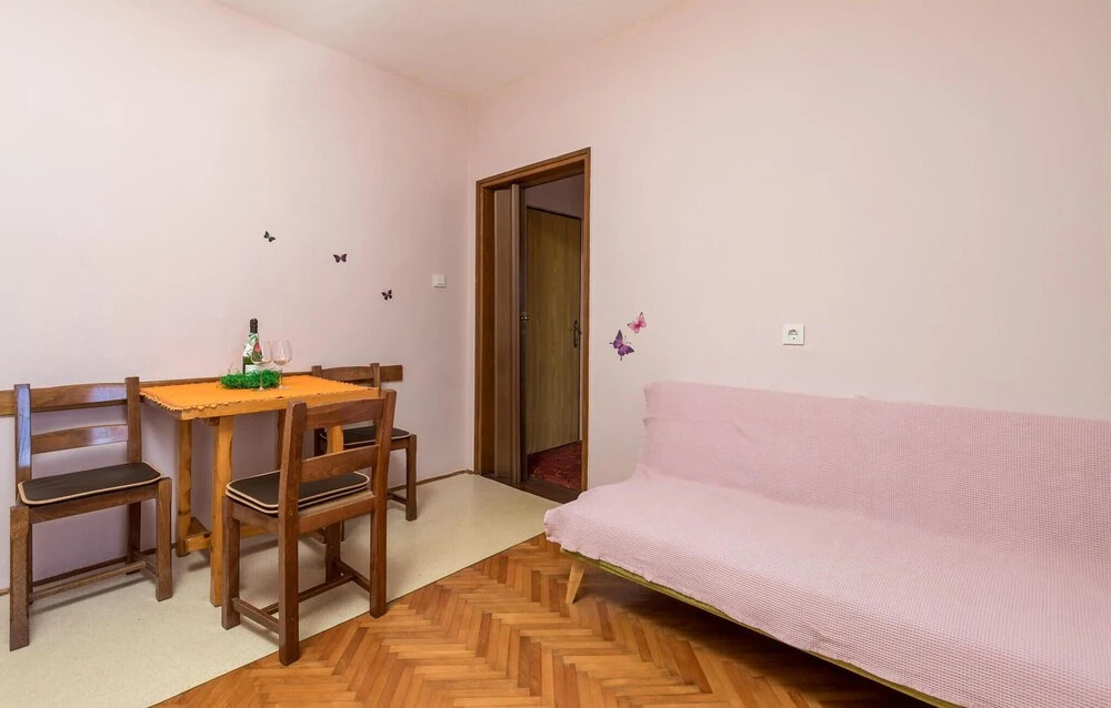Nice Apartment in Barbat na Rabu With Wifi and 1 Bedrooms