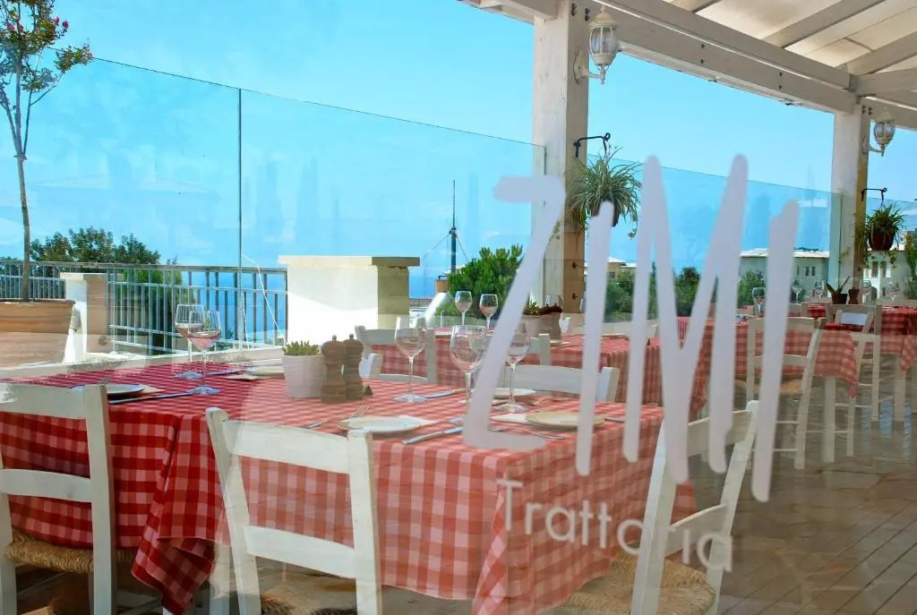 Villa Lara - 11, Spacious Villa with Large Garden and Private Pool on Aphrodite Hills