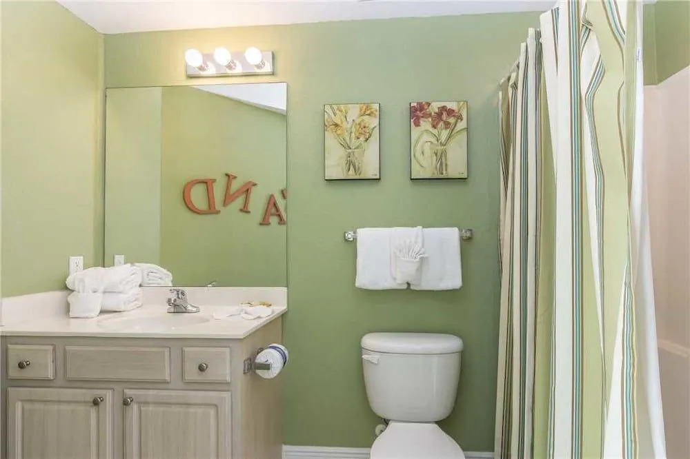 Crystal Shores West 908 - 3 Br condo by RedAwning
