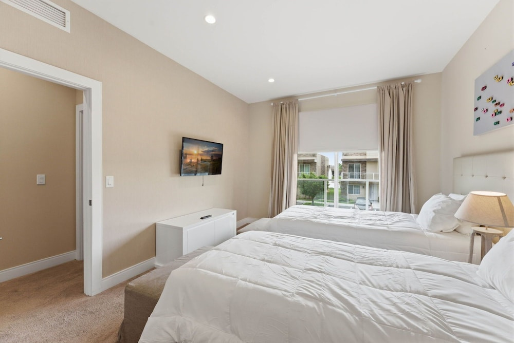 Magic Village 4BR Spacious and Stylish