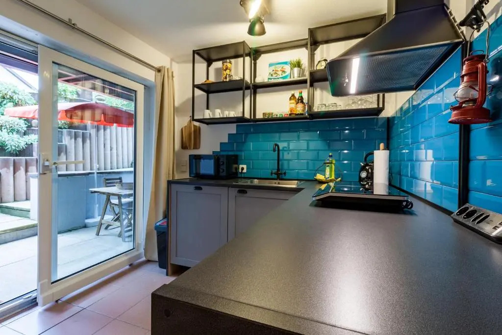 Schöne, ruhige Souterrainwohnung mit eigener Terrasse