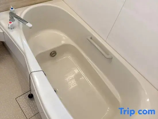TEISHINKYO | Near Namba | One House | 3BR + 1 Tatami  · 2WC· 1BA | Tengachaya Station 9 Minutes |