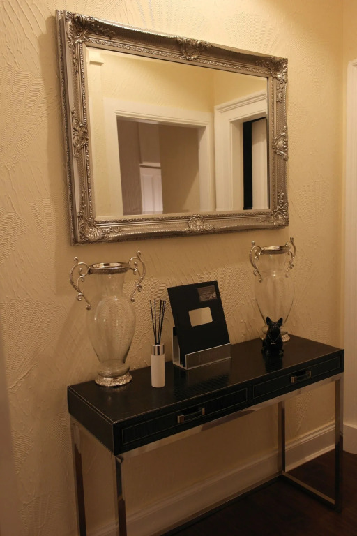 Robert The Bruce Apartment