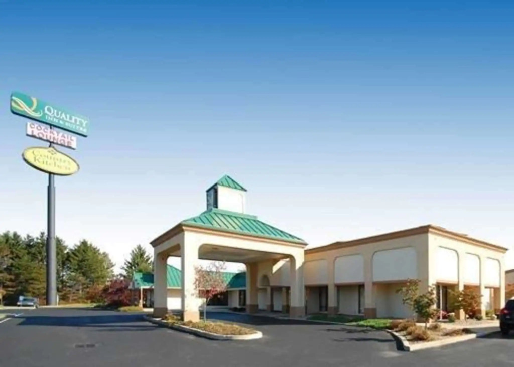 Danville Quality Inn & Suites