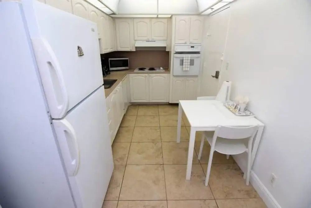 Spectacular 1 Bed 1 Bath @ Tides