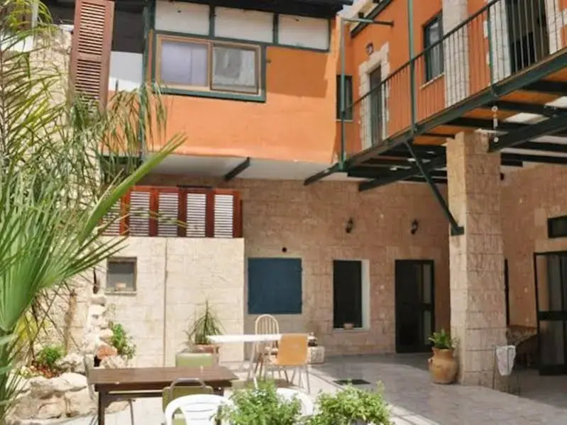 Yafo 82 Guesthouse