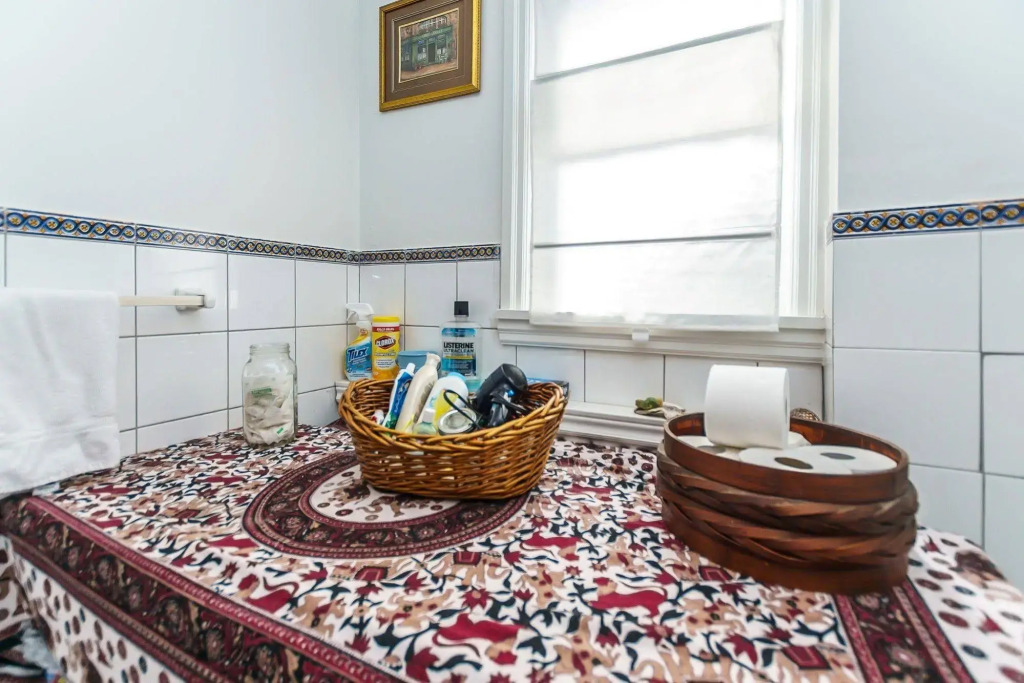 Elliott House Bed & Breakfast