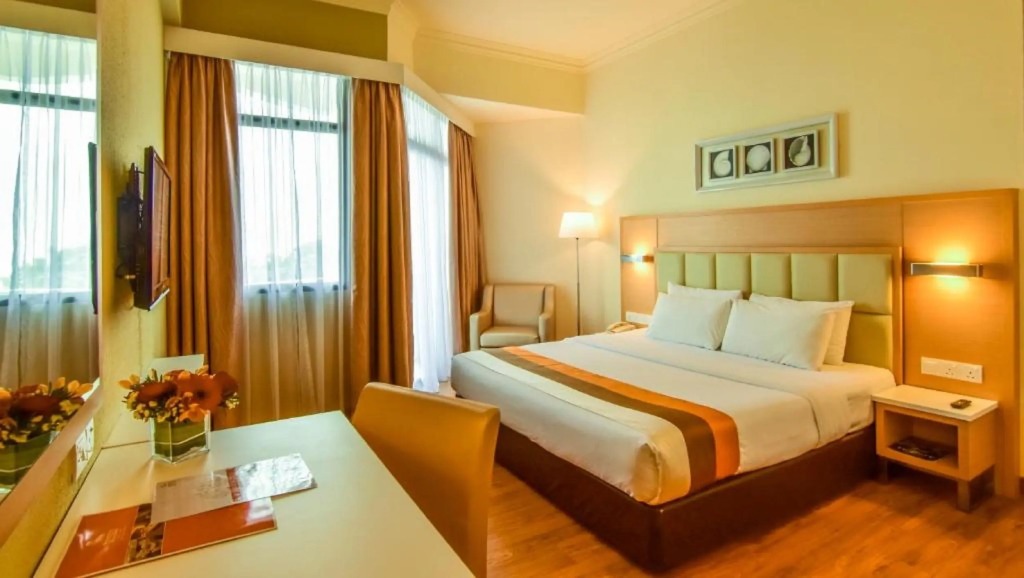 Hotel Sentral Seaview @ ​Beachfront