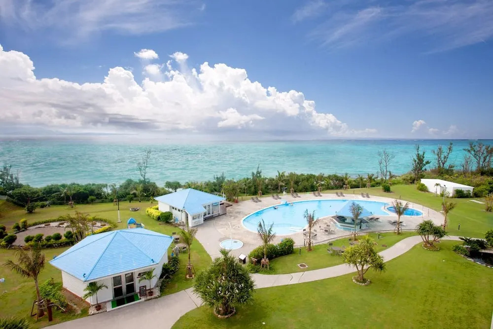 YYY CLUB iE RESORT