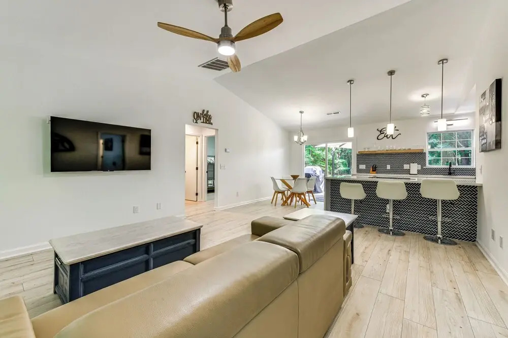 Mooresville Retreat w/ Patio, 1 Mi to Lake Norman!