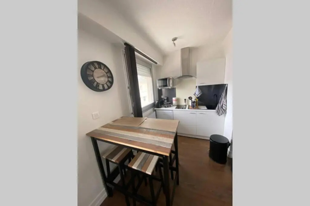Le 13 du temple - plein coeur centre ville, résidence privée, 5mn gare Sncf, WIFI et Netflix