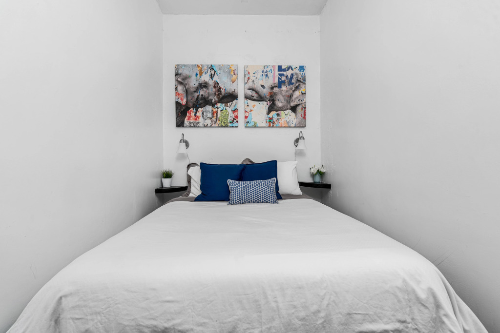 Perfectly Located near Restaurants, Shops, & Sites