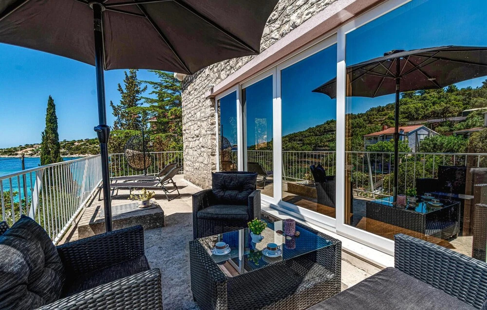 Nice Home in Vela Luka With Wifi