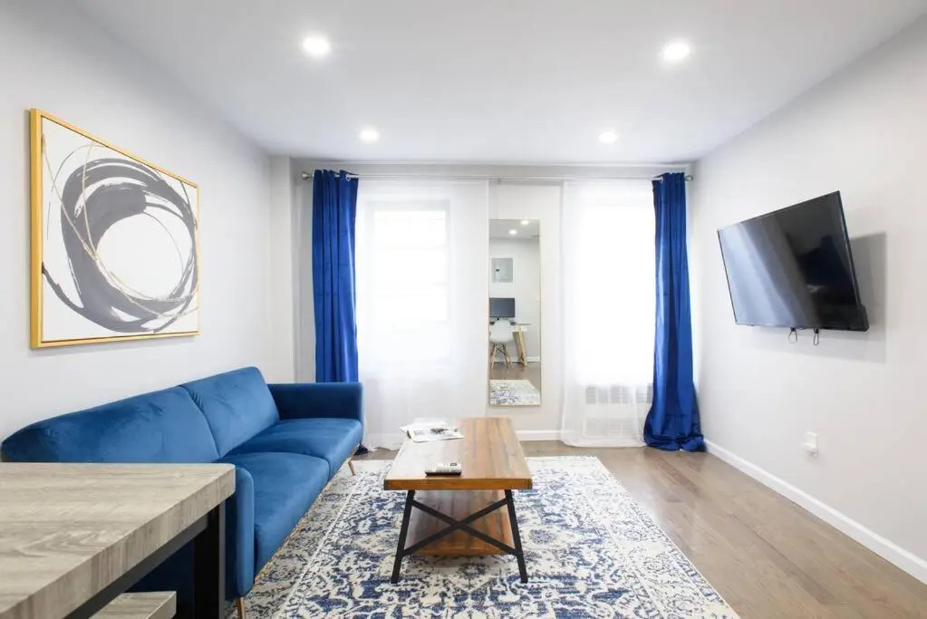 350-2a Prime Gramercy Newly Renovated 1BR Sleeps 4