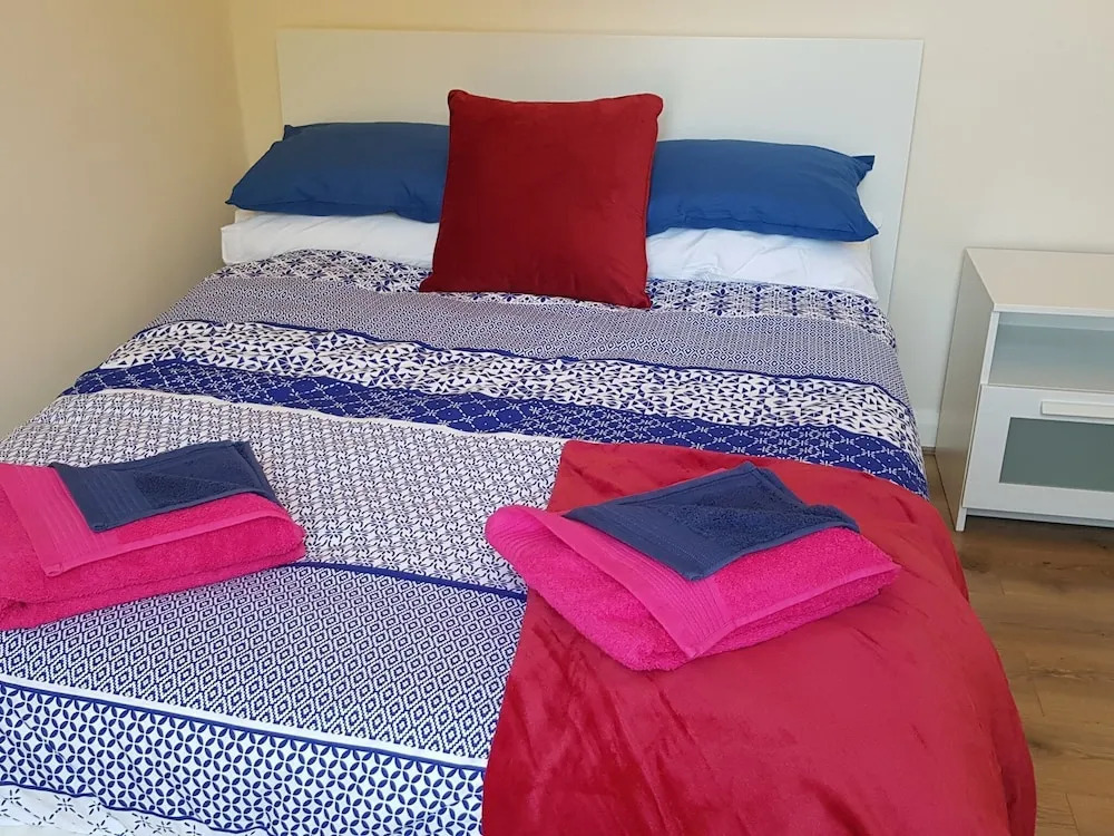 Lovely Holiday Home in Leeds near Roundhay Park