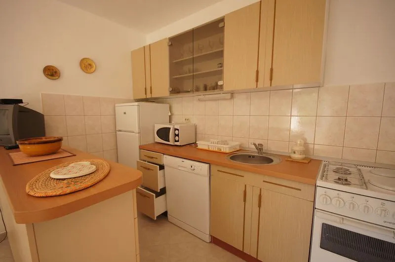Holiday house PAULO2 - great location near the sea Cove Rogacic , Island Vis