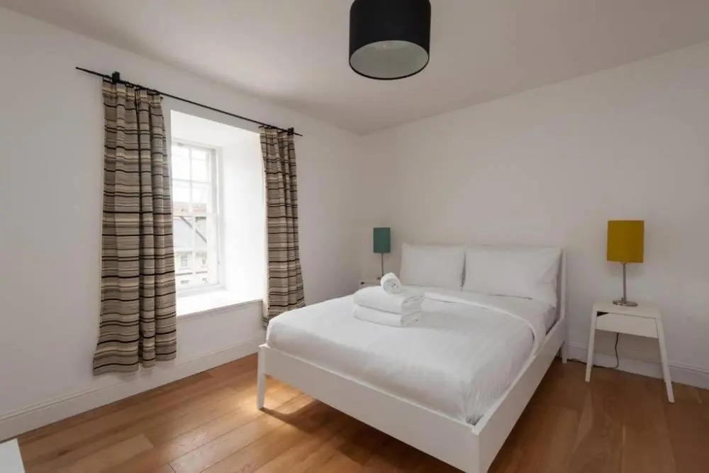 3 New Assembly Close - Royal Mile