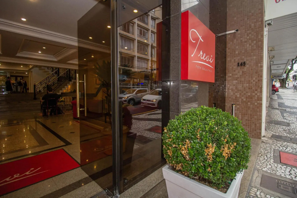 Trevi Hotel e Business
